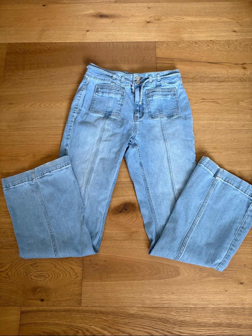 Shyanne Woman’s Light Wash Blue Denim Jeans size 32
